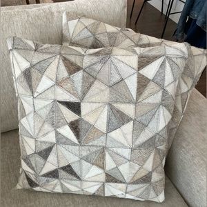 New accent pillows for coach. Like new. Have had them less than 1 month.